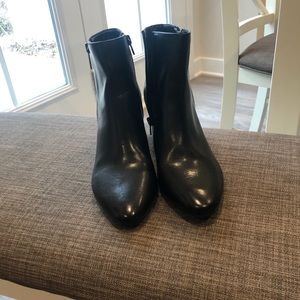 EUC WORN ONLY ONCE!- Bandolino booties